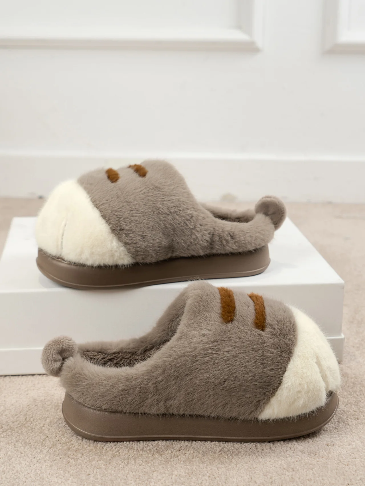 Neue Flauschige Katzenpfoten-Hausschuhe für Damen, Warme Winter-Pantoffeln, Lustige Flauschige Tierpfoten-Innenschuhe – Detail 6