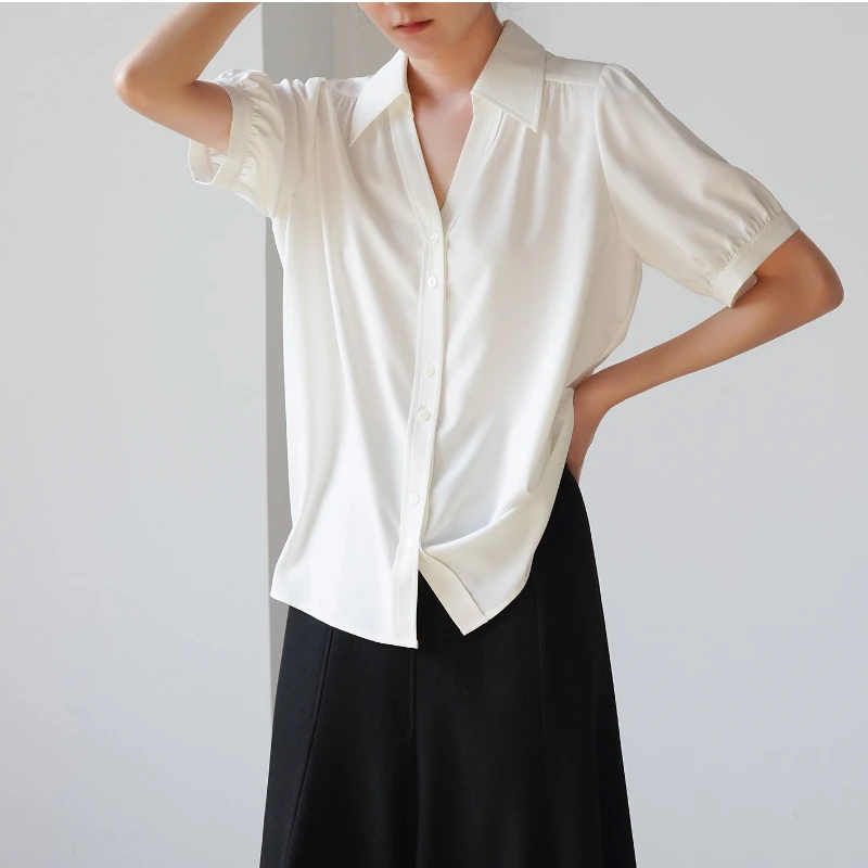 ฤดูร้อนสีขาวสํานักงานVคอผู้หญิงเสื้อ 2025 ใหม่แขนสั้นเดี่ยวชีฟองลําลองหลวมWorkwearเสื้อสําหรับสตรี