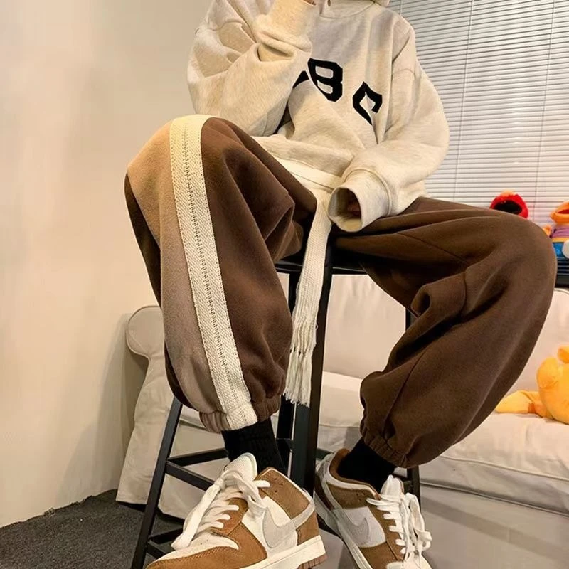 

Men's Brown Tapered Leg Joggers Spring Casual Pants Hong Kong Retro American Style with Drawstring Japanese Vintage Look