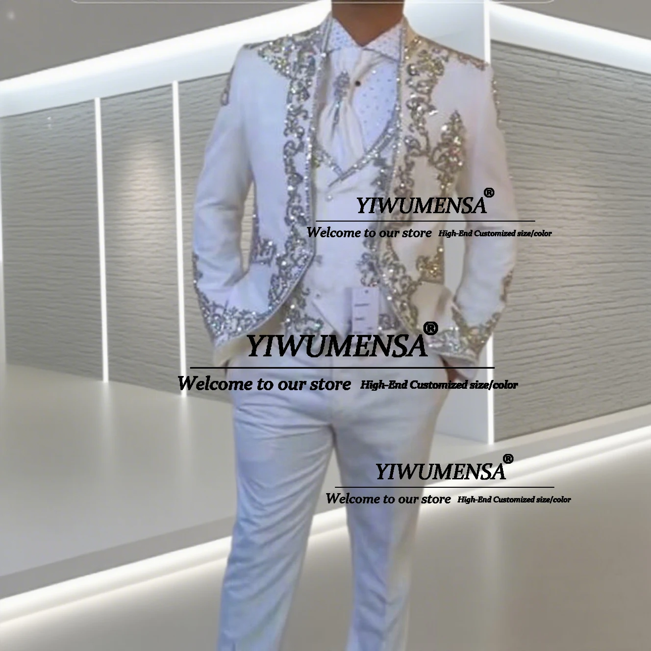 

Brilliant Sliver Beaded Suits Men 3 Pieces Sets Crystals Prom Party Tuxedos Customized Male Fashion Groom Dinner Party Blazers