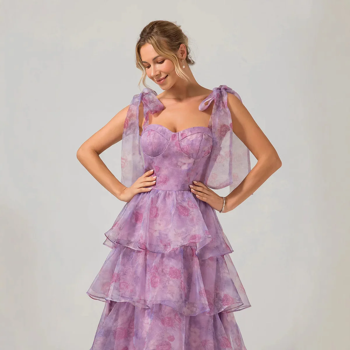 SS25 Nuovo stile occidentale da donna senza spalline con cinturino per spaghetti Ditsy floreale smocked vita organza altalena maxi abito per le donne 25-40