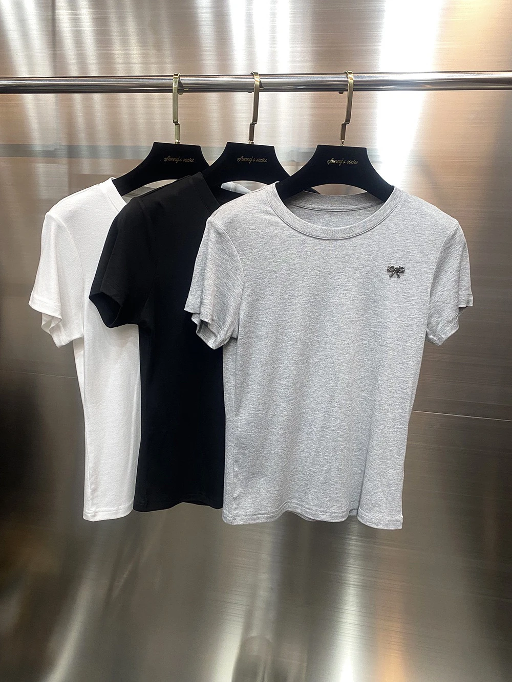 

Летняя женская футболка 2025 года с круглым вырезом и коротким рукавом, облегающая, с эффектом охлаждения, с декоративным узлом, из чистого хлопка, влагоотводящая