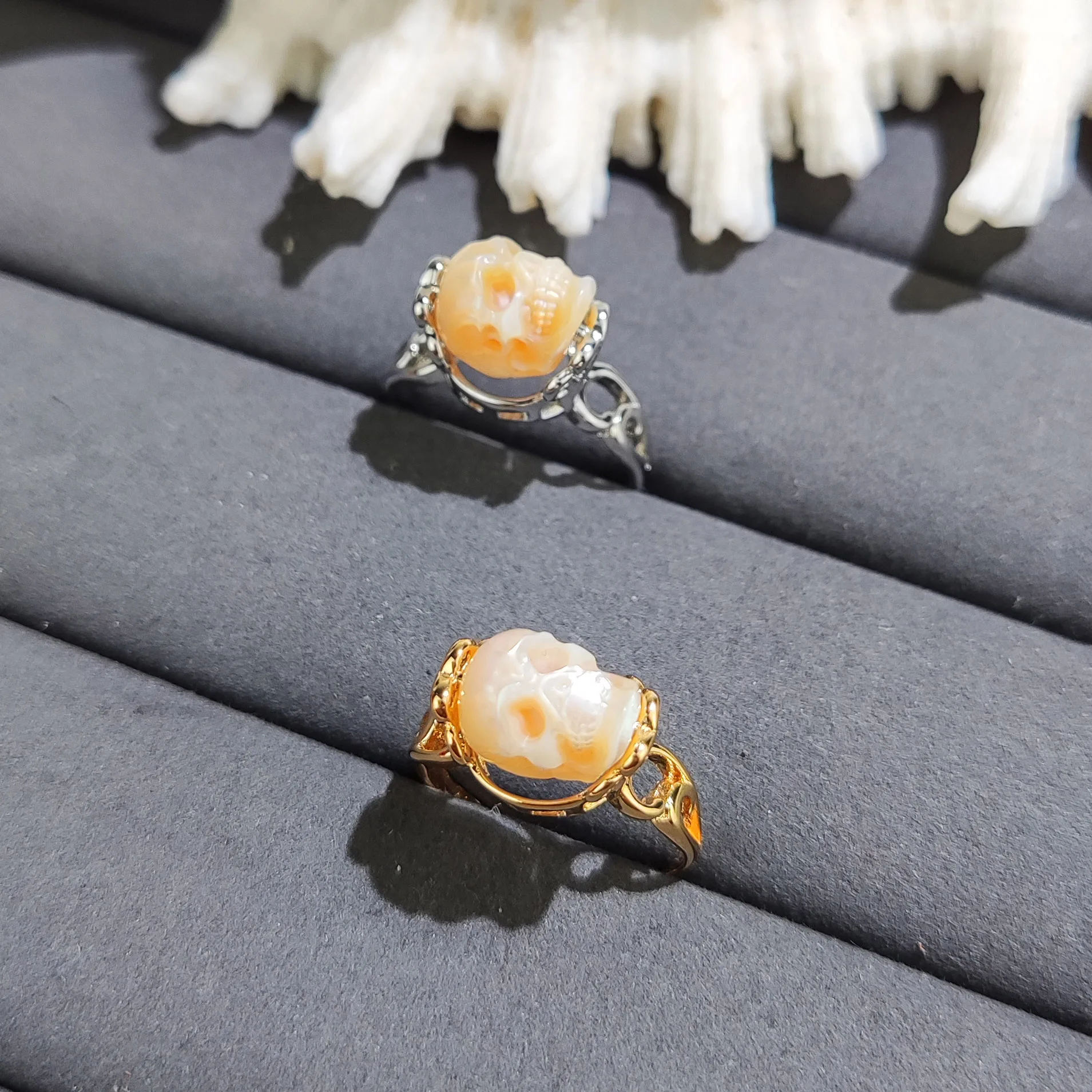 Handmade Carved Pearl Skull Adjustable Ring Gold Plated Fashion Jewelry for Women Anniversary Halloween Gifts