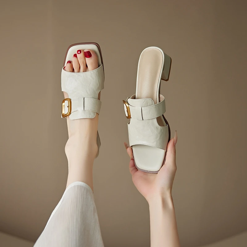 

Women's new summer leather metal belt buckle, retro open toe thick heel, square toe fish mouth shoes, fashion slippers