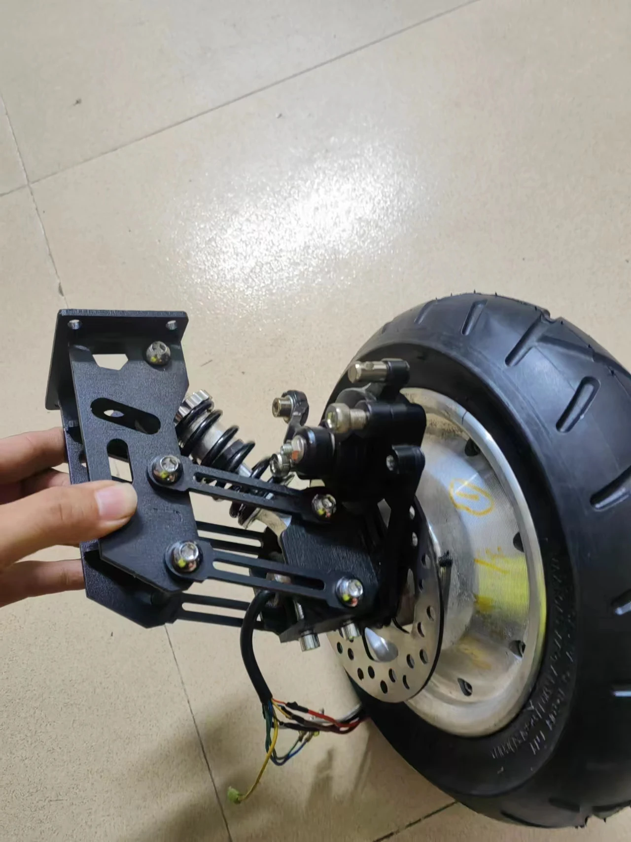 

Скутер робот тележка прицеп амортизатор многофункциональный рулевой амортизатор