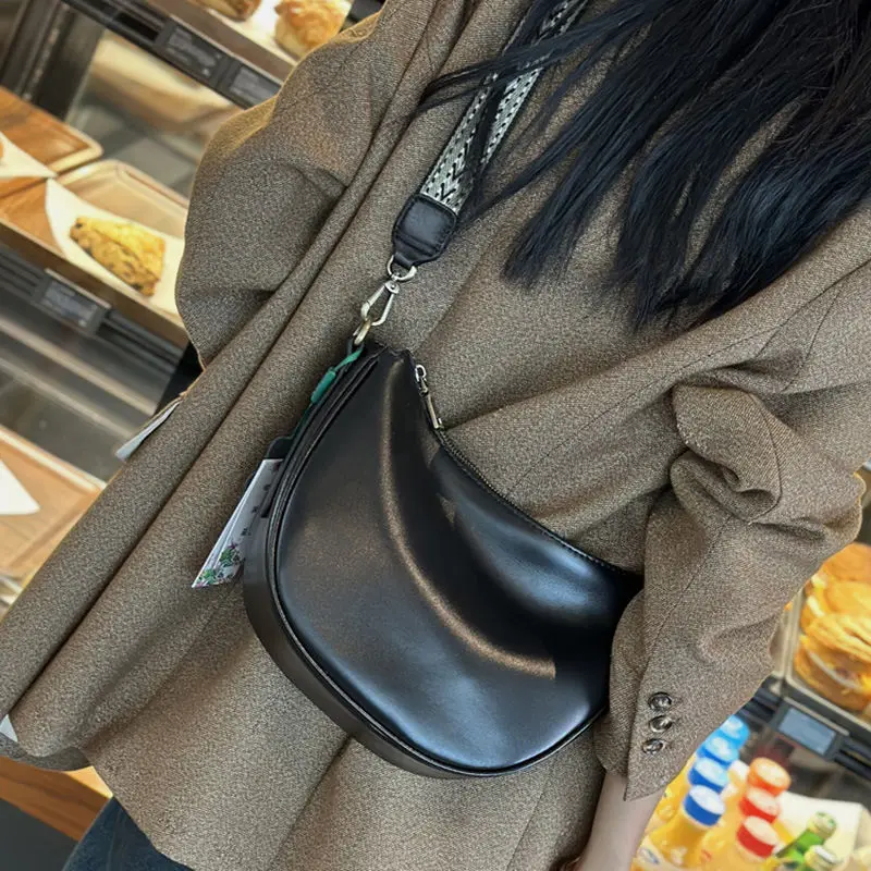 New Style Bag Female Crescent Bag Sense of Advanced Underarm Straddle Bag for Women Fashionable Handbags