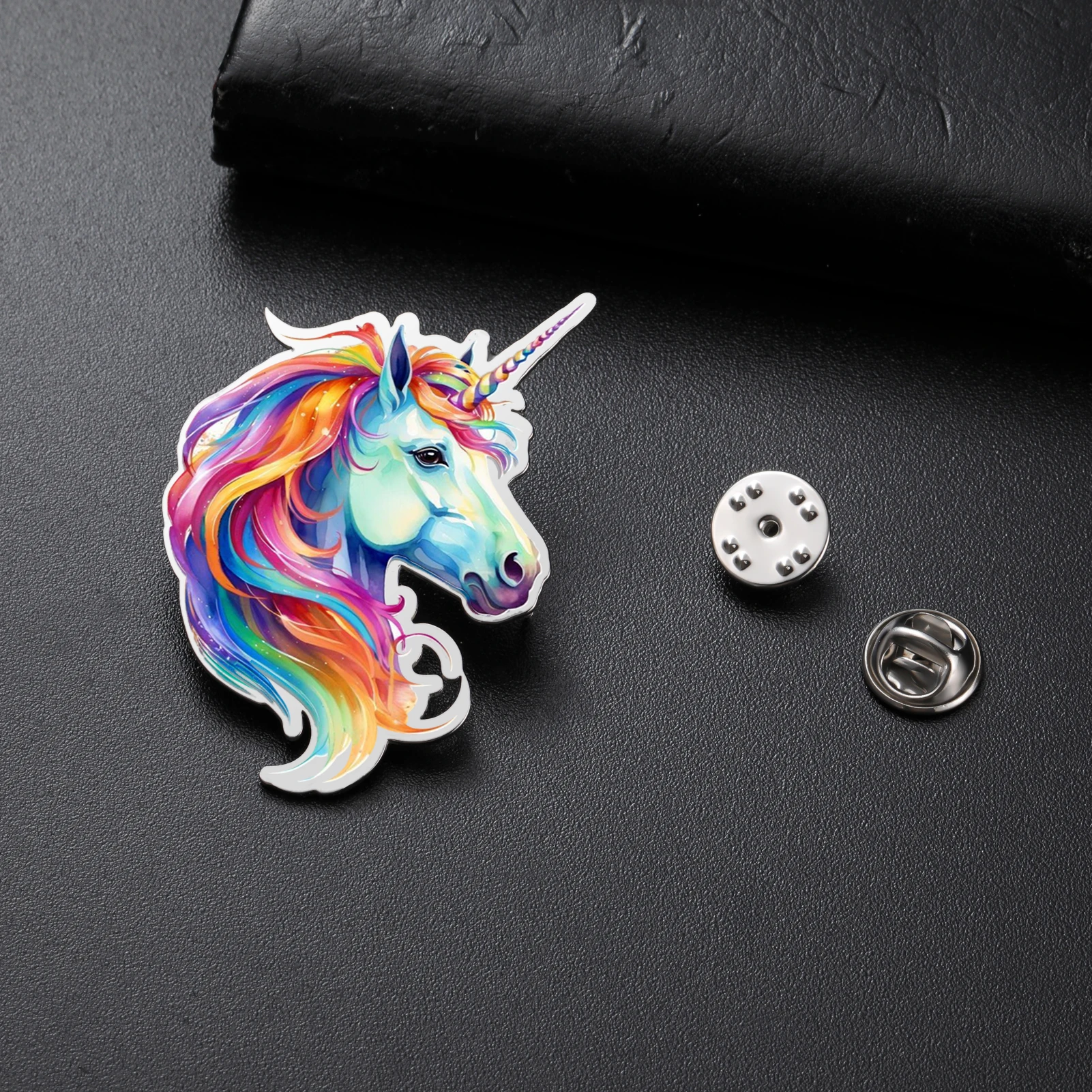 Lucktune الملونة المطبوعة يونيكورن دبابيس الفولاذ المقاوم للصدأ الحيوان دبابيس معدنية الرجال قميص نسائي شارات التلبيب دبابيس مجوهرات هدايا