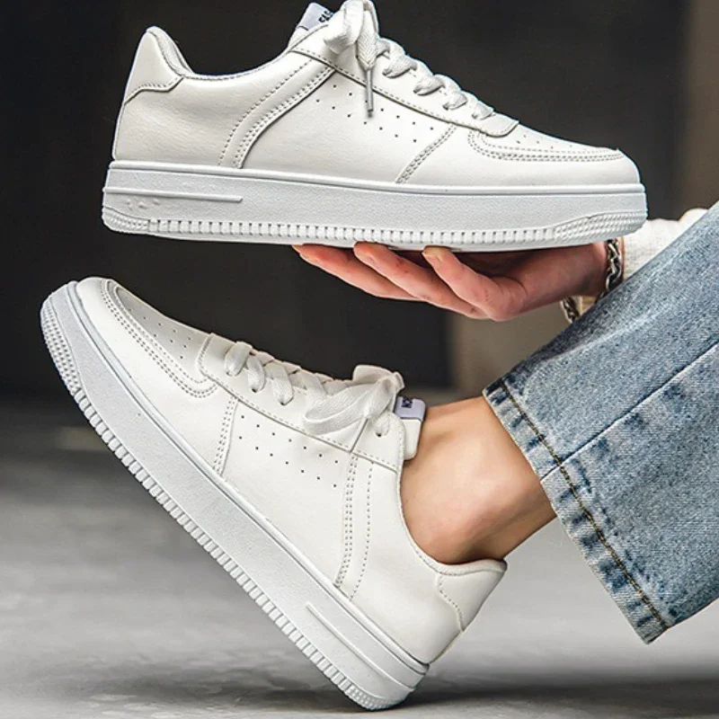 남성 신발 2025 가을 신상 학생 트렌드 화이트 슈즈 다용도 두꺼운 밑창 내구성 캐주얼 보드화
