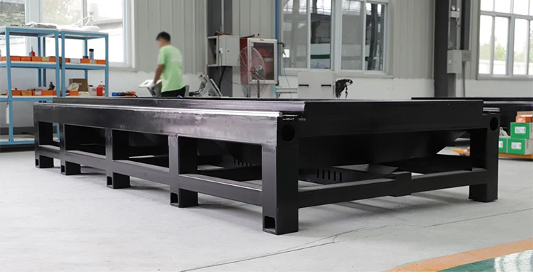 Steel Copper Stainless Intelligent Cutting Machine Igolden 3015 Fiber Laser Cutting Machine