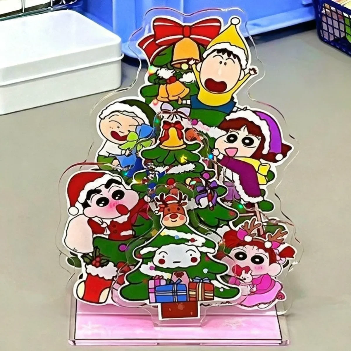 هدية الكريسماس ثلاثية الأبعاد تلوين شينشان الاكريليك زخرفة لطيف حامل سطح المكتب الديكور للأطفال 2025