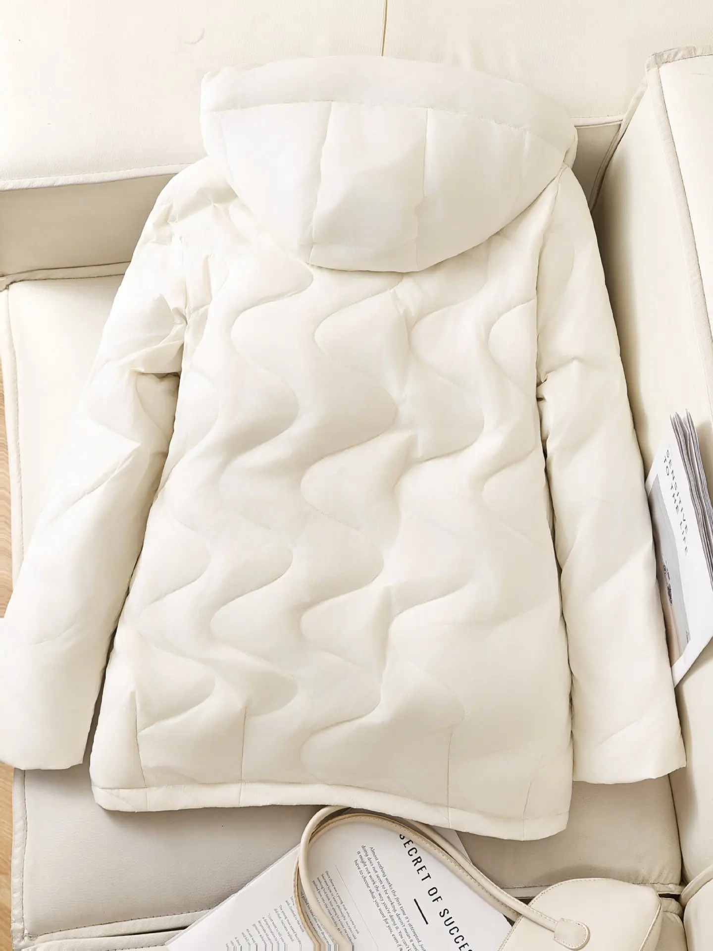 الخريف والشتاء المرأة الجديدة أسفل سترة ركاب هوديي الربط سترة خفيفة الوزن المتضخم #4