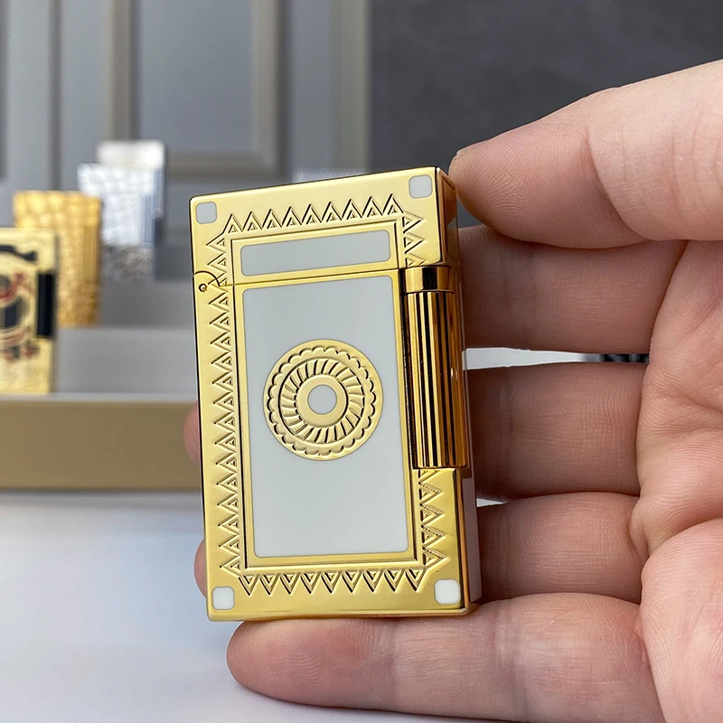 

New vintage Lighter Bright Sound brass shell windproof gas lighter for cigarette men's gift