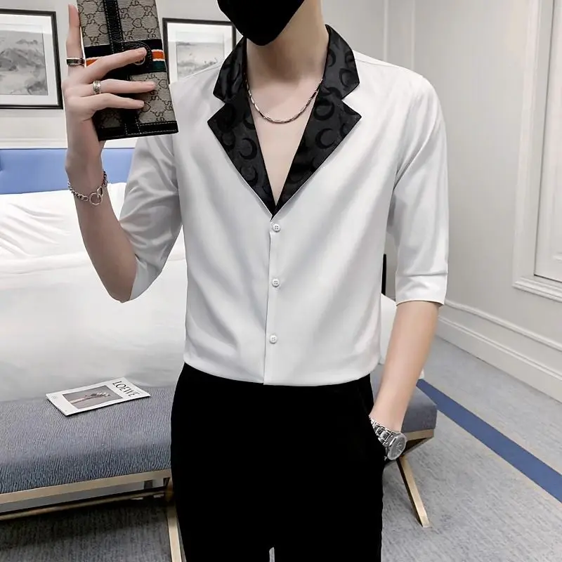 2025 새로운 잘 생긴 얇은 패션 캐주얼 하이 엔드 감각 5 점 소매 셔츠 유행 다목적 맞춤형 남성 셔츠