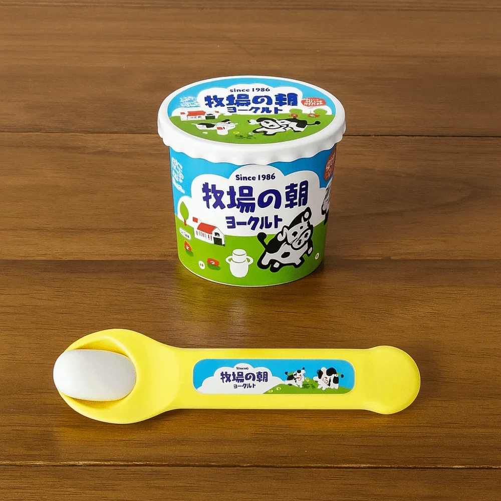 Ragazza Alimentazione alimentare Budino allo yogurt Giocattolo Orsetto Cibo Gioco di ruolo Educazione precoce Fai finta di giocare Modello di casa Giocattolo da cucina