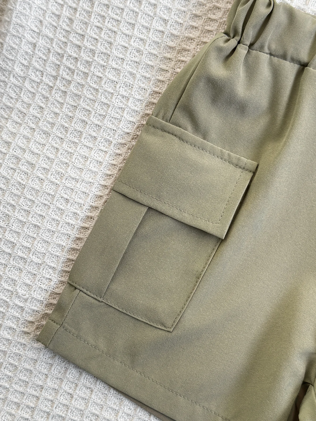 2-teiliges Sport- und Freizeitset für Babys/Jungen mit Revers, farbblockierten kurzen Ärmeln und Shorts für Kleinkinder im Alter von 0-3 Jahren, Sommer-Set für Babys/Jungen – Detail 5