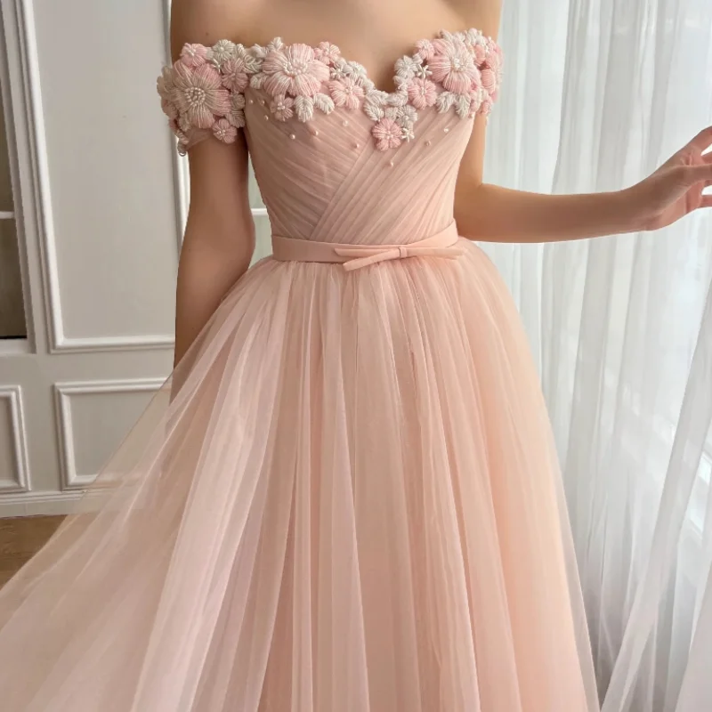 Backless Ball Gown Tulle Sleeveless Shoulder Shoulder Evening Gown Beautifully Applique And Calf Length Formal Occasion Dress