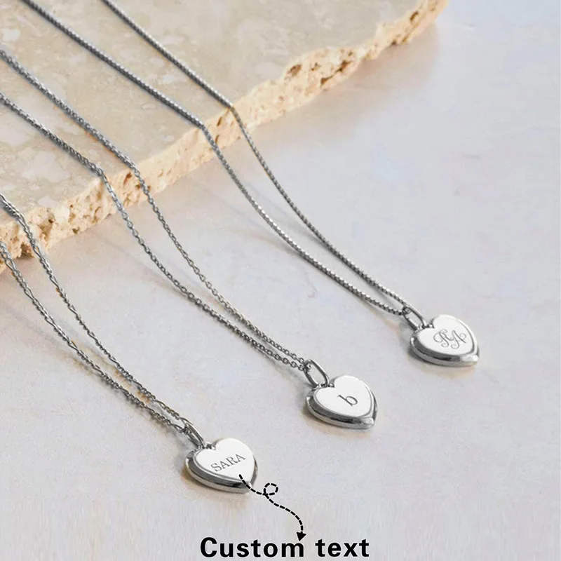 

Lateefah Customized Stainless Steel Corrosion-engraved 10mm Heart-shaped Letter Necklace Collarbone Chain