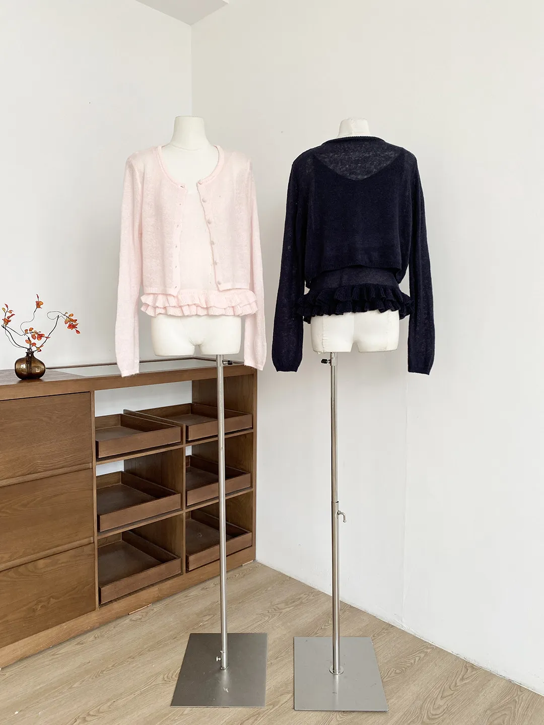 

Весна 2026: Женский вязаный жилет в корейском стиле, простой, универсальный, с защитой от солнца, открытый кардиган, милый, с деревянными элементами, на бретельках