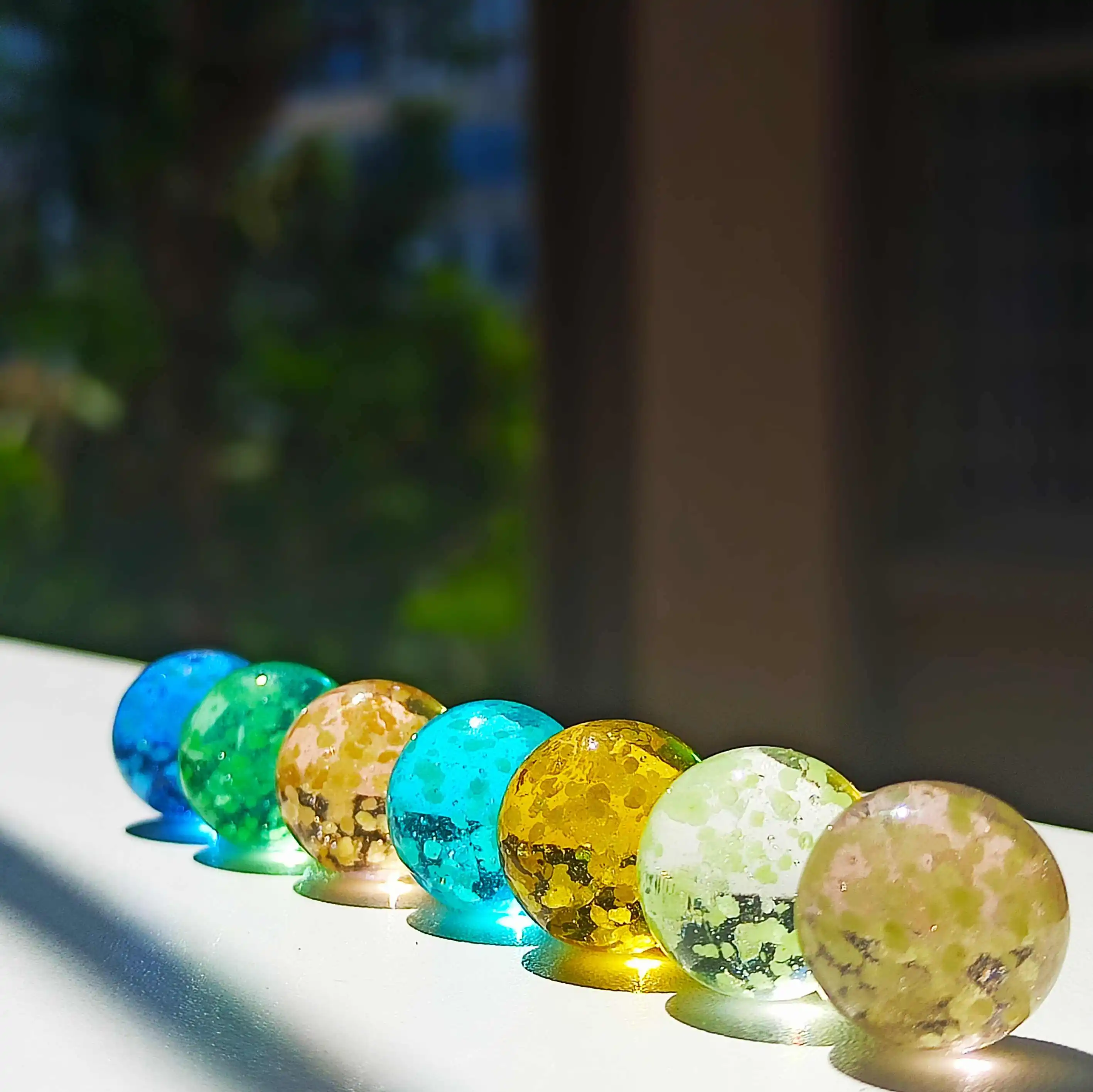 Dia16mm Luminous Glass Ball Colorful Micro Landscape Crystal Ball Fish Tank Water Grass Landscape DIY Fluorescent Ball lass Ball