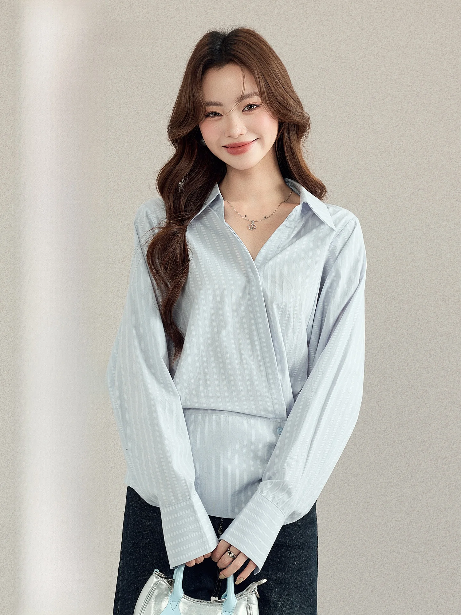 

Женский длинный све в синюю полоску с отложным воротником, облегающий талию, корейский свободный крой, дышащий осенний дизайн