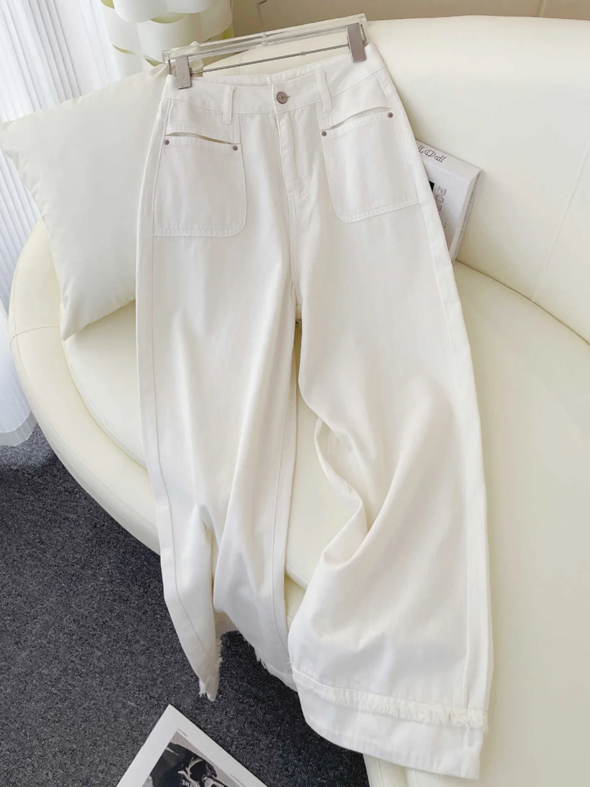 

Белые джинсы с высокой талией, тонкие, женские, осенние, новые, с эффектом потертости, узкие прямые брюки, маленький размер