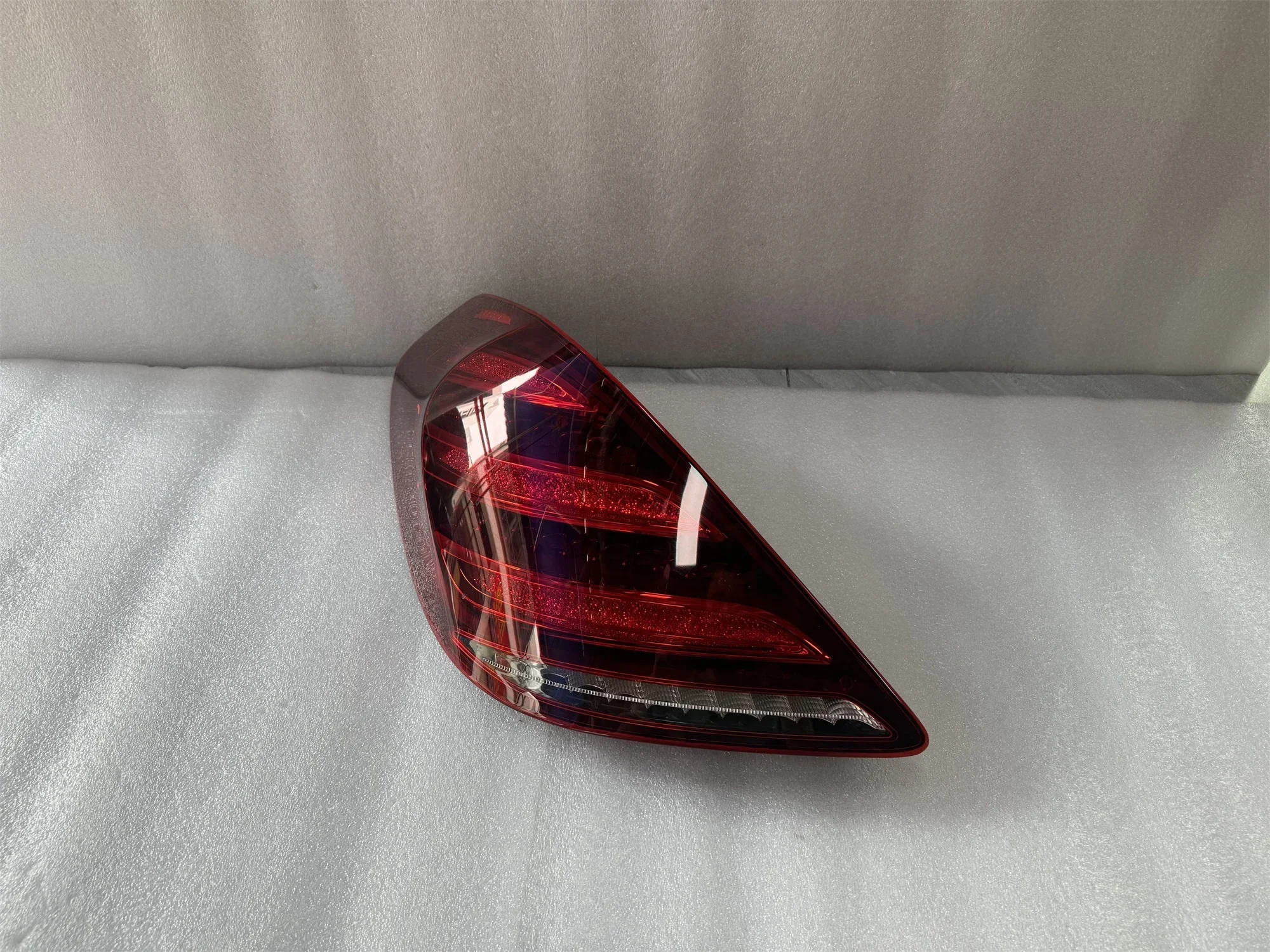 

Factory Hot Selling Original Taillights Suitable For S-Class W222 LED Combination Taillights 2018-2020 OE; A222906