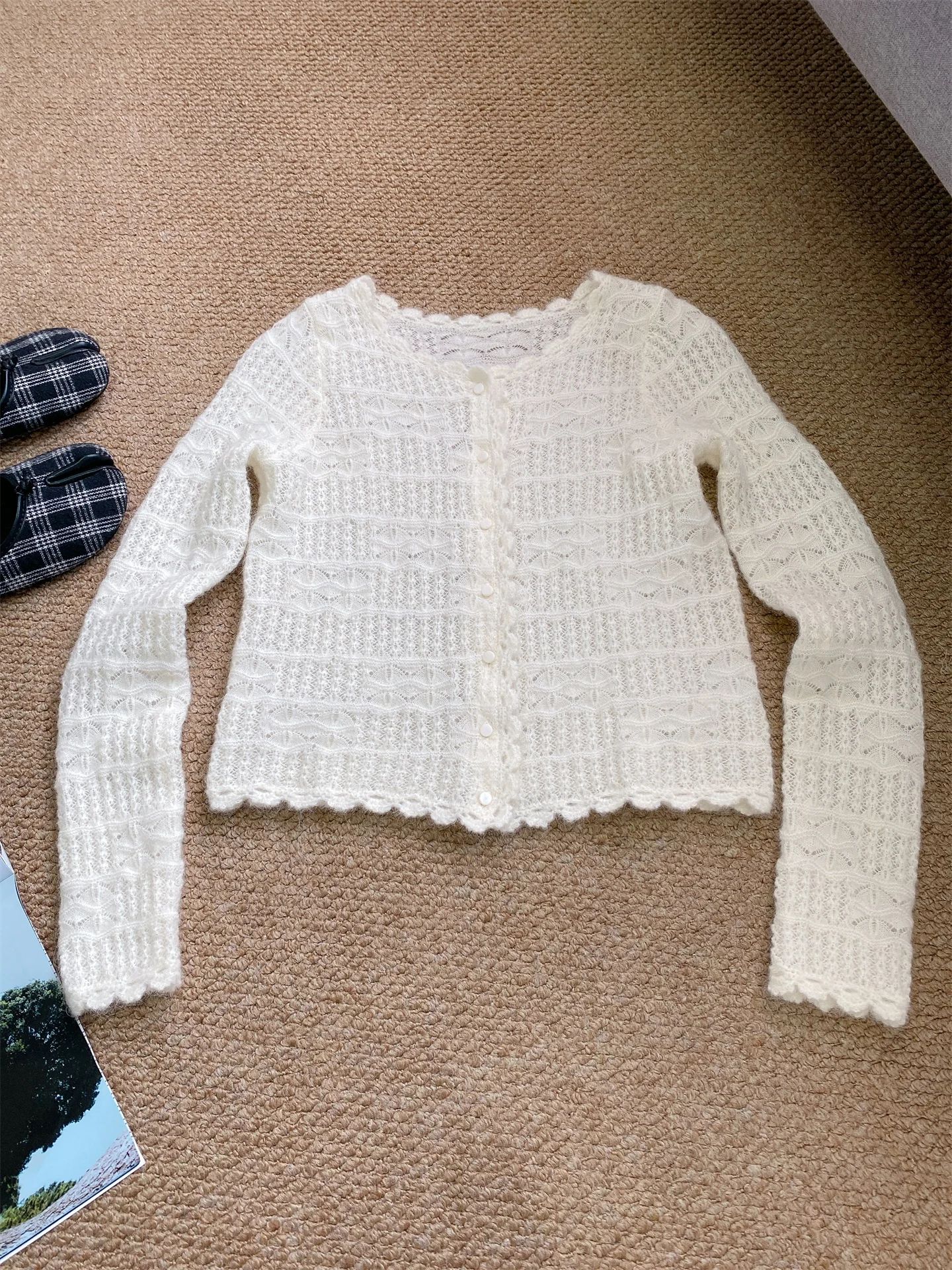 

Потрясающий белый ажурный мягкий пушистый шерстяной вязаный кардиган в винтажном стиле с крючковой вязкой для женщин, теплый, термо.