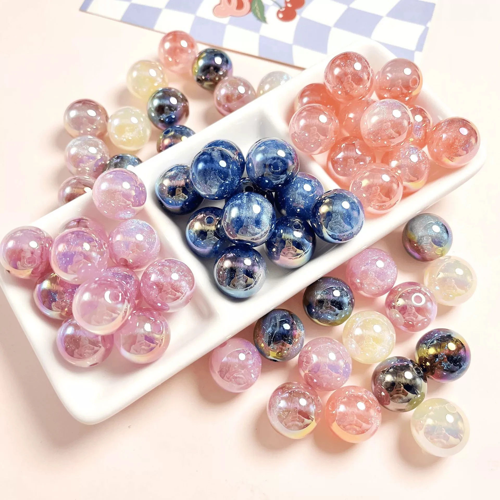 16mm neue UV-farbige Acryl runde Galaxie Katze Augäpfel mit Löchern Perlen DIY Schmuck Dekoration Zubehör Material lose Perlen
