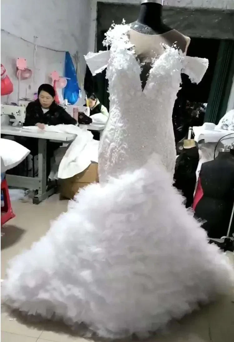 맞춤 제작된 반짝이는 아플리케 비즈 웨딩 드레스, 플러스 사이즈 코르셋 백 오프숄더 머메이드 브라이덜 가운