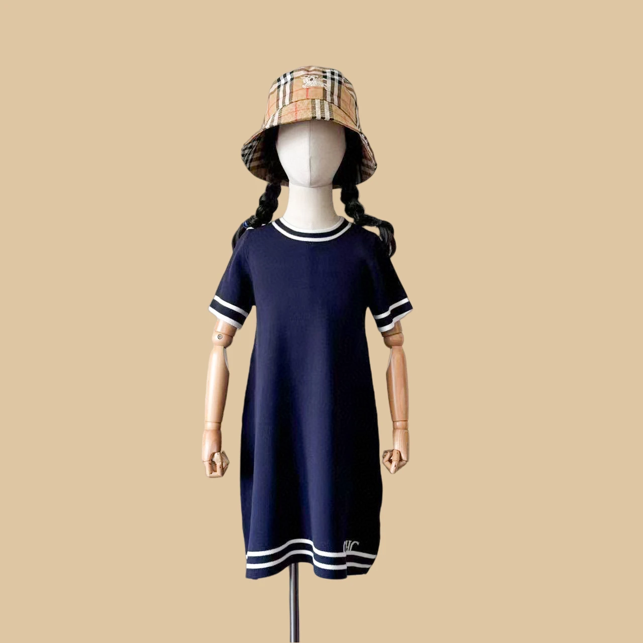 

CH Casual Girls Dress Fashion Niche Brand Slim A Skirt High Quality Exquisite Girls 2025 New Pretty Holiday Gift Clothing