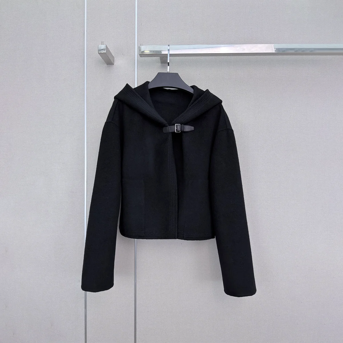 2026 high-quality women's hooded leather buckle short double-sided woolen coat--202609056