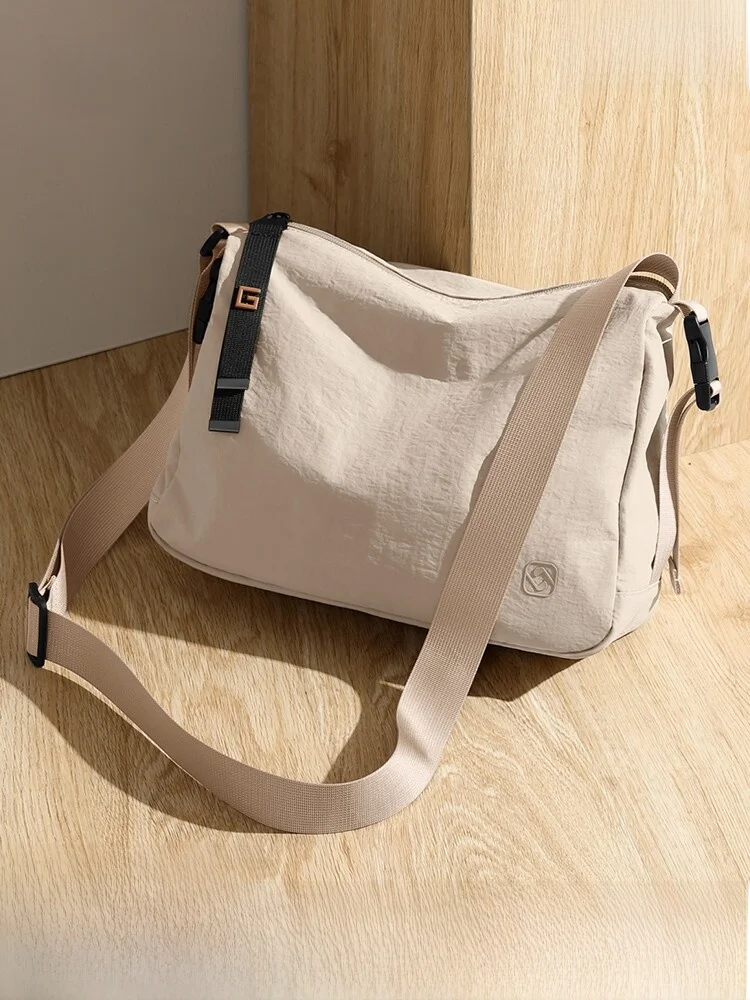 

Сумка-кроссбоди GOLF Canvas, очень большая вместимость, простой дизайн, повседневная, спортивная, легкая, модная, трендовая, на молнии.