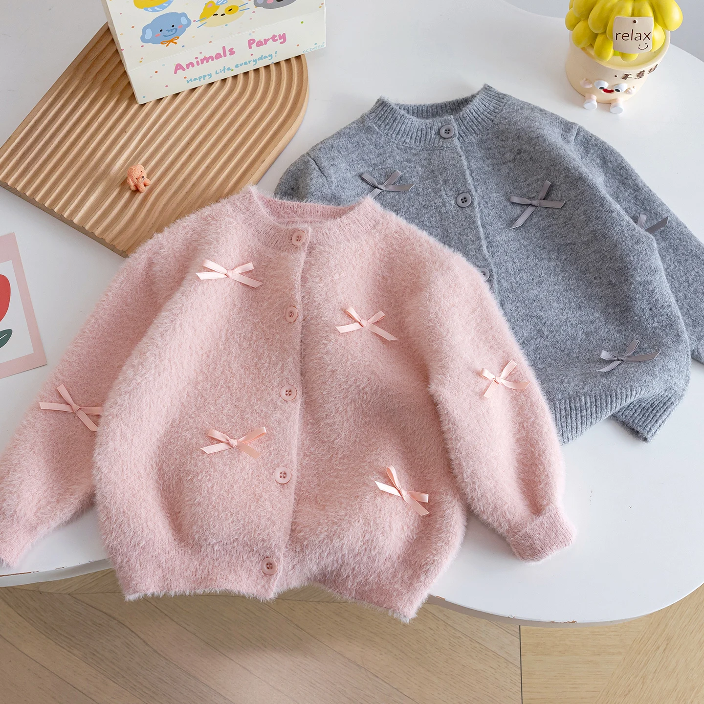 

Girls' Bow Round Neck Sweater Coat Autumn Kids Thickened Plush Soft Knitted Cardigan Korean Girls Loose Warm Outerwear Top