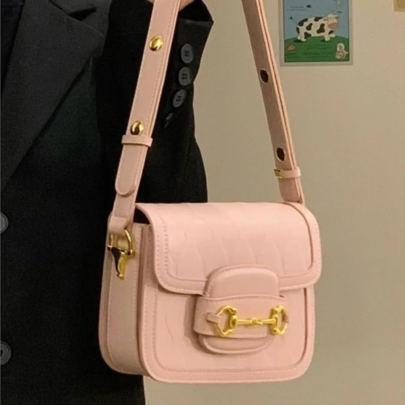 الحلو الوردي طباعة يده السرج حقيبة المرأة ريترو جلدية سعة كبيرة حقيبة تحت الإبط السيدات موضة فاخرة تصميم حقائب كروسبودي