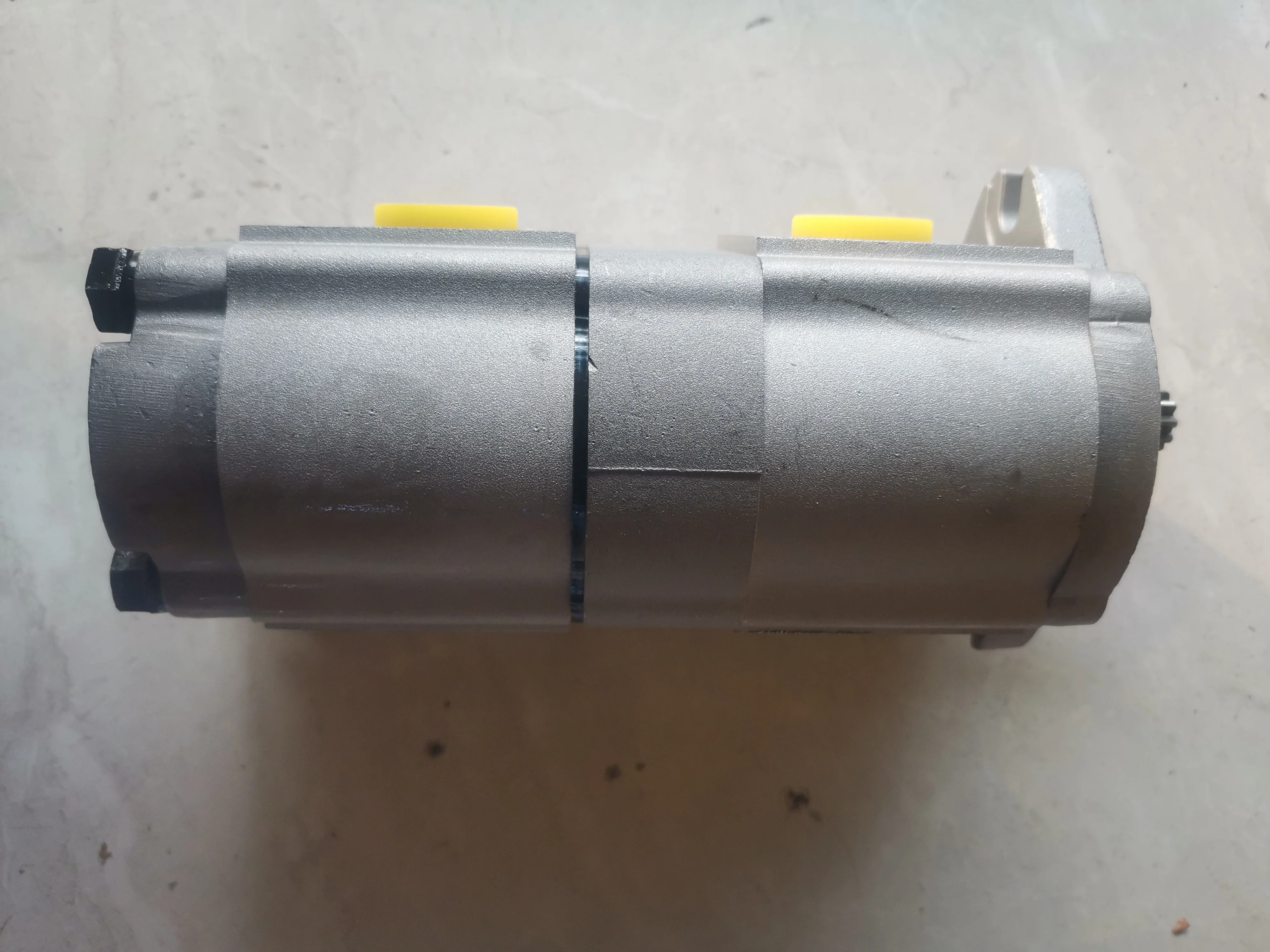 9217993 9218031 4181700 Baggerzubehör Hydraulische Zahnrad-Pilotpumpe für Hitachi Bagger ZX330 ZX200-6 ZX240-3 ZX270-6 ZX350-6
