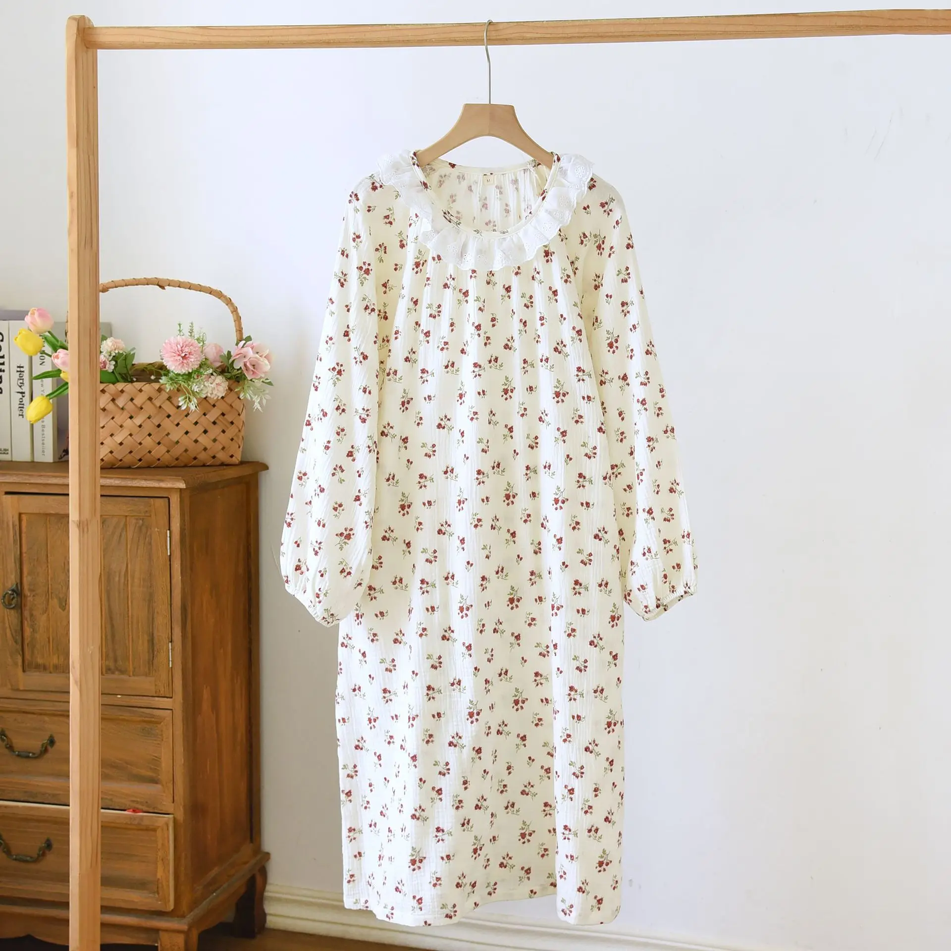 Long Length Cotton Long Sleeved Round Neck Lace Sweet Home Princess Style Women's Pajamas