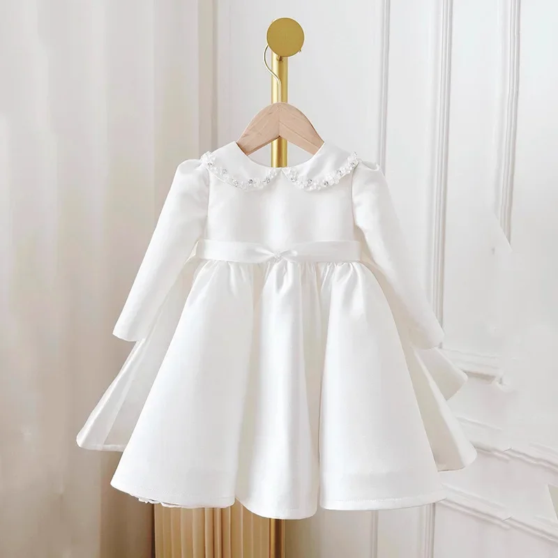 

Милые платья с цветочным узором для маленьких девочек, белое атласное бальное платье с жемчугом и бантом на свадьбу, день рождения, бальное платье из тюля с оборками и бисером, праздничная одежда принцессы