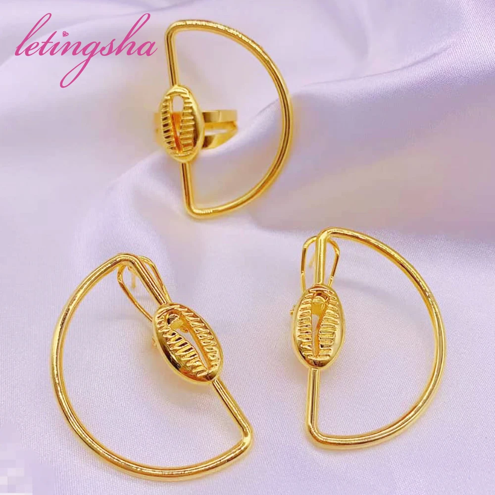 Dubai Clip Earrings Fashion Trendy Jewelry Set Luxury Gold Color Earrings African Ring Set for Women Bride Weddings Party Gift