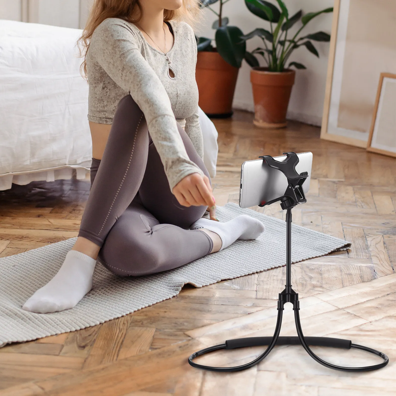 1Pcs Flexible Neck Hanging Phone Holder Adjustable Lazy Bracket for Hands-Free Use While Lying Sitting Standing Watching Movies view 5