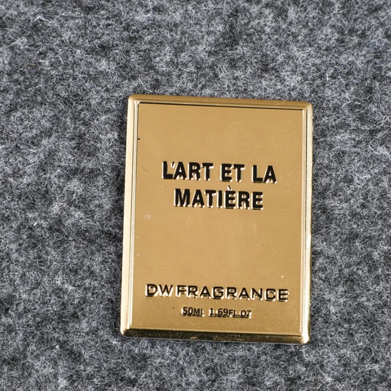 custom.Custom Metal Sticker Perfume Bottles Label Embossed Aluminum Sign with Sicker Label Liquor Bottle