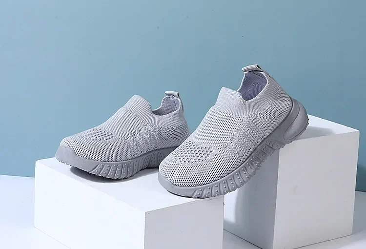 Solid Color Breathable Knitted Sports Shoes For Children Aged 1-8 Slip-on Casual Shoes Cross-border Explosion Style