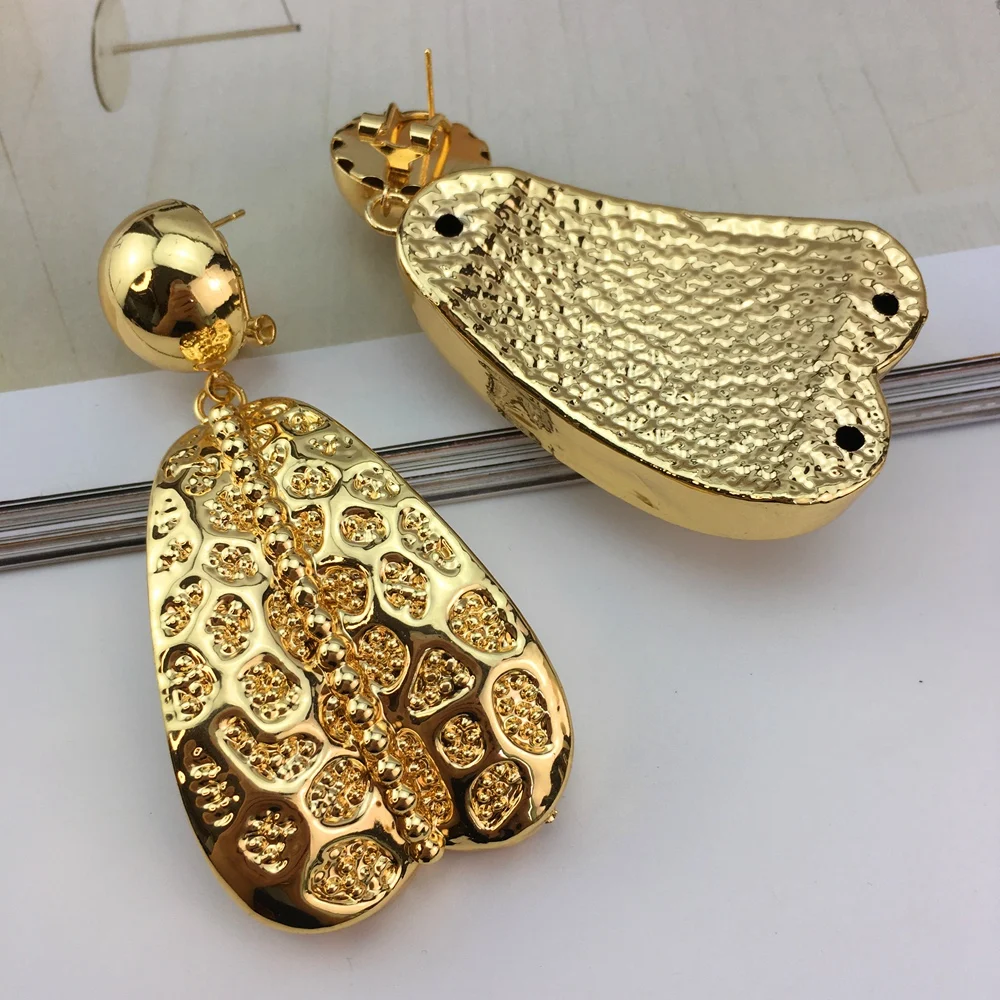 مجموعة مجوهرات نحاسية ذهبية اللون للنساء ، أقراط دائرية ، قلادة ، زفاف زفاف ، موضة إيطالية ، عصرية