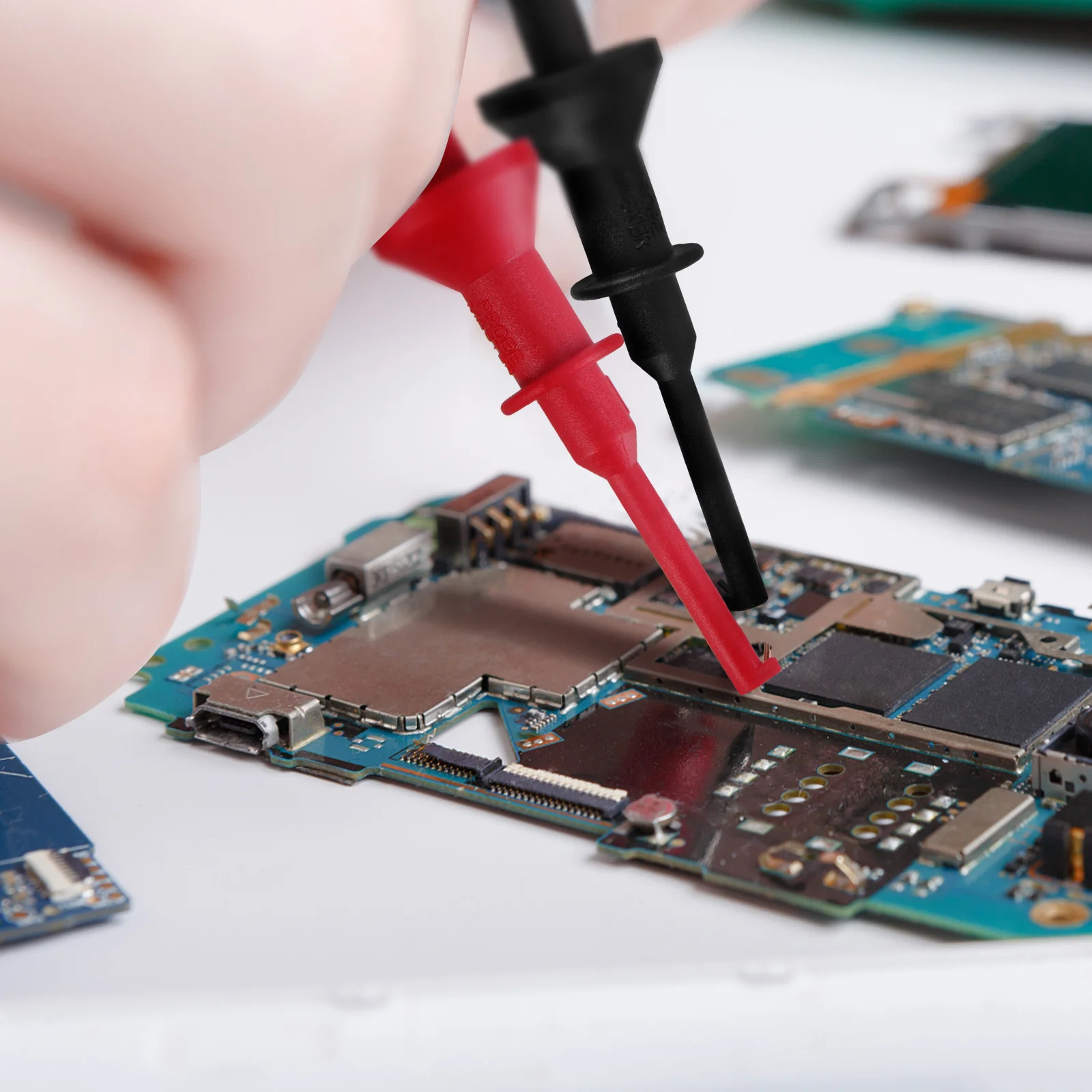 

2Pcs Testing Hook Clip 4Mm Plug-in Multimeters Test Lead Extension Probe Lightest Weight Highest Performance for Ic Testing Cell