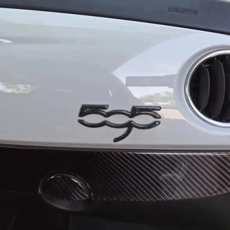 

Для FIAT ABARTH 500, значок с логотипом, настоящая сухая наклейка из углеродного волокна, автомобильная наклейка, центральное управление боковой отделкой второго пилота, стиль