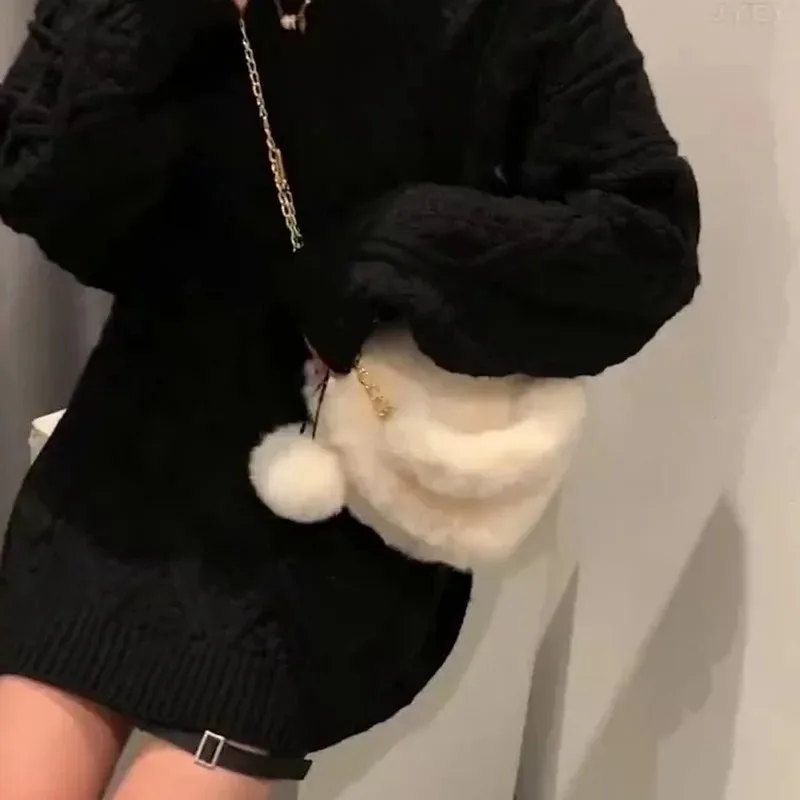 Borsa a mano in finta pelliccia di coniglio Borsa a forma di cuore da donna alla moda Borsa a tracolla a spalla singola Portamonete di grande capacità