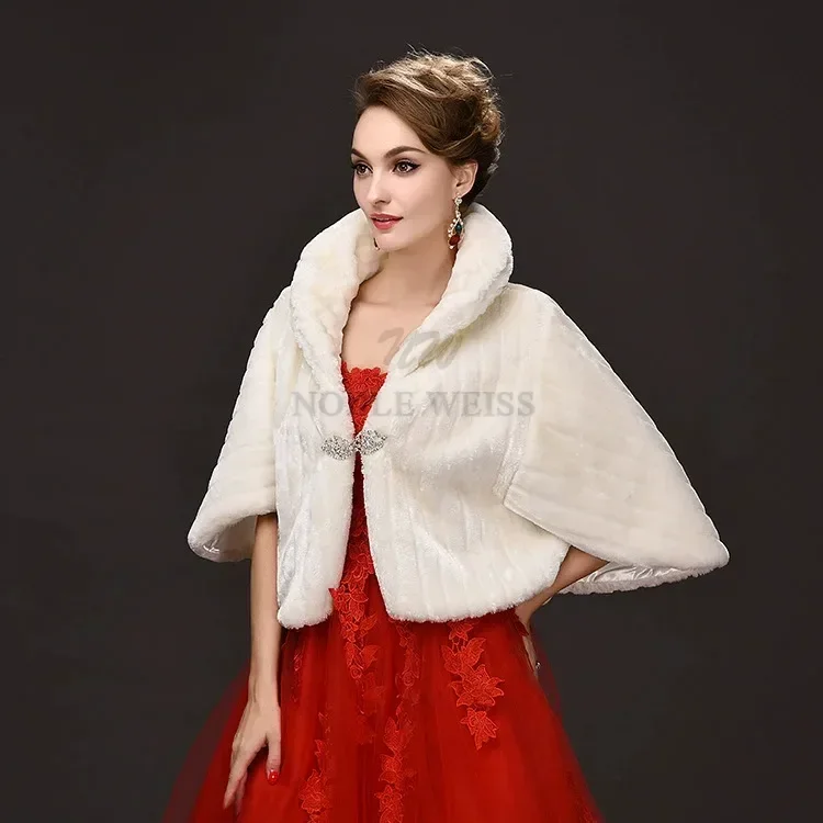 Faux Fur งานแต่งงาน Bolero เจ้าสาวแจ็คเก็ตผ้าคลุมไหล่เจ้าสาว Wrap ที่กําหนดเอง