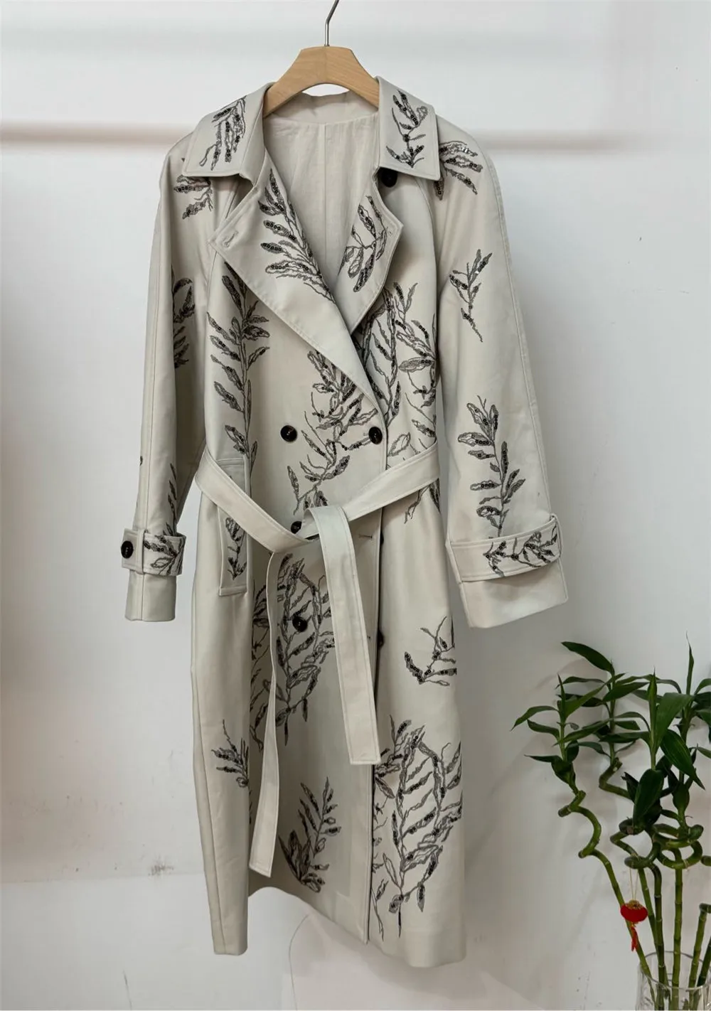 Exquisite Sequined Embroidered Trench Coat 2025 Spring Summer Woman Cotton Straight Mid-length Windbreaker Jacket