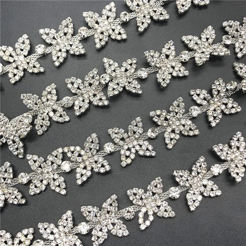 Shining Rhinestone Maple Leaf Trim Crystal Cross Leaf Gold Chain Rhinestone Applique Ribbon Sew on Women\'s Dress Costume Sequin