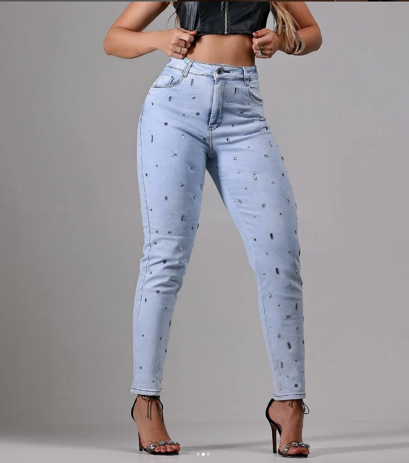 Dames wassen lichtblauwe modieuze kralen ingelegd met hoge taille rekbare slanke sexy billen strakke voeten casual negenpunts jeans