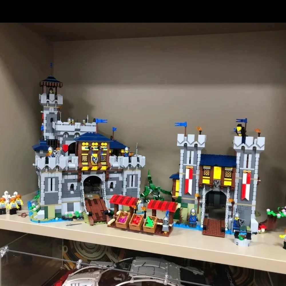 1426pcs New Medieval Castle Architecture Birthday Gift Set Compatible with Model Set DIY Gifts Toys for Friends Adult view 5